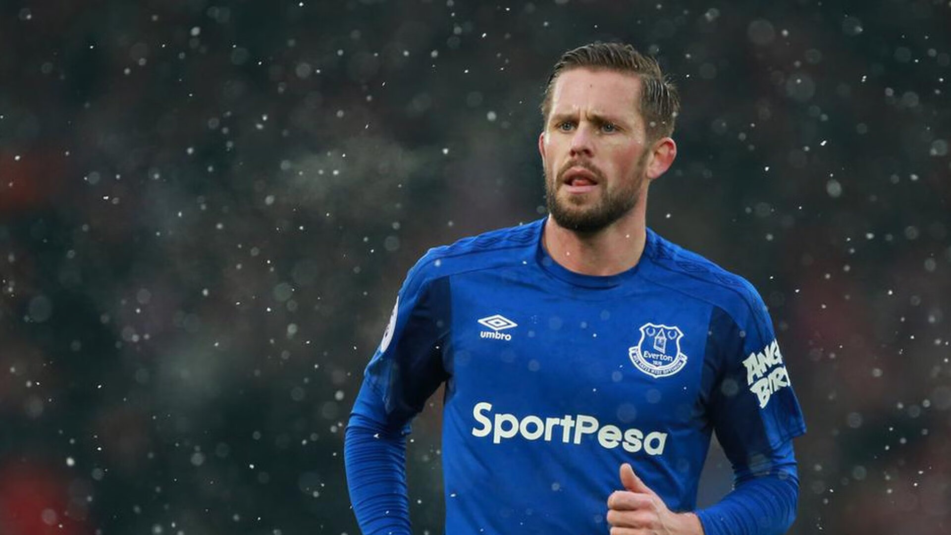 中国足球国家队开展技战术适应能力测试,足球实战技术训练