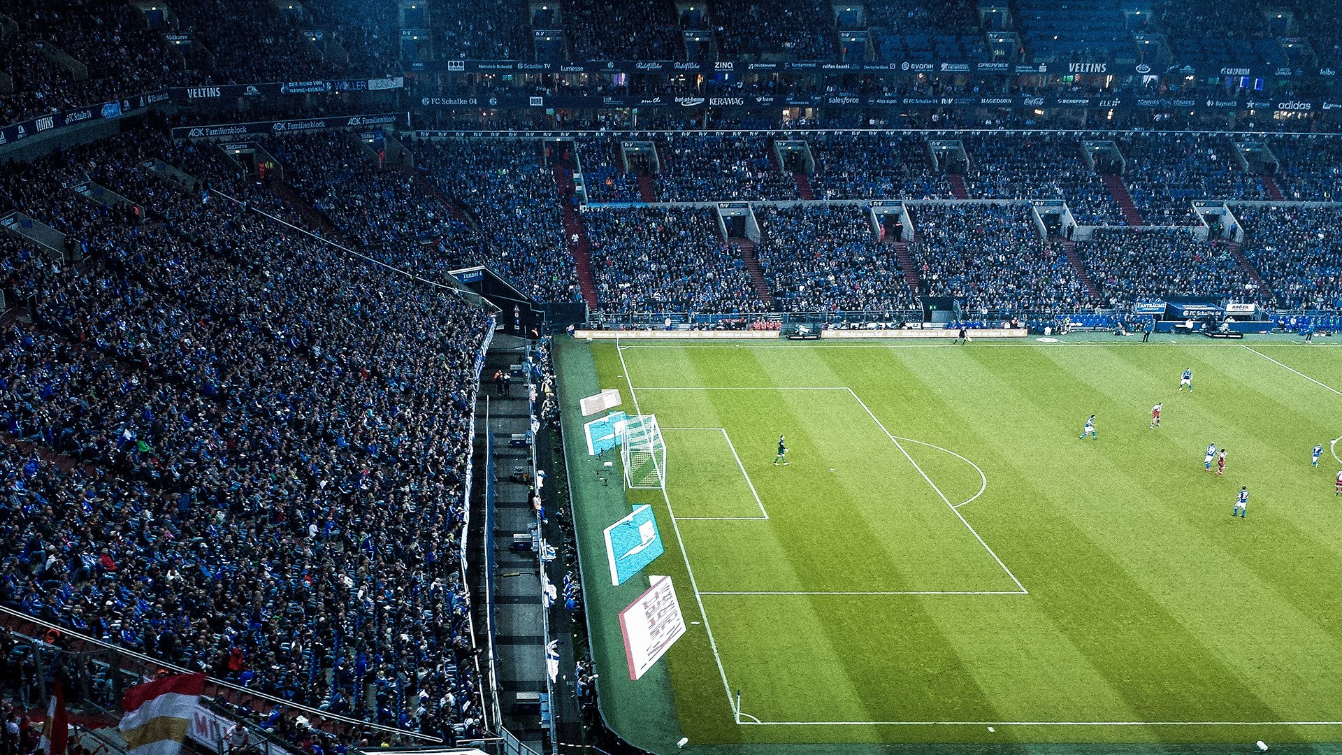 欧联之夜，球迷期待弗赖堡与巴塞尔激情碰撞，弗赖堡对菲尔特